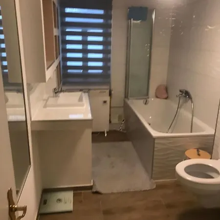 Apartment Seven's I *