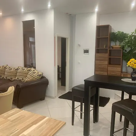 Seven's I Apartment *