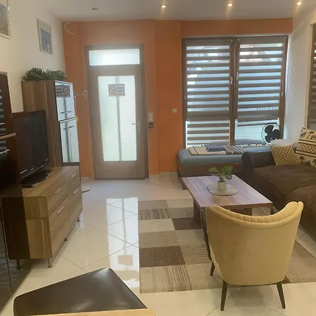 Seven's I Apartment *